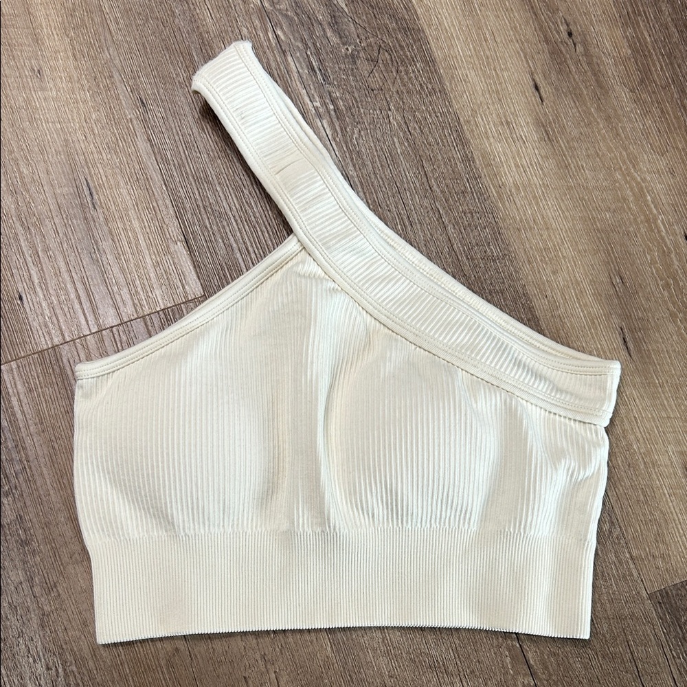 OQQ sports bra/top size small